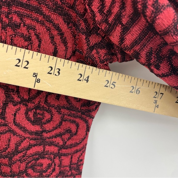 Exclusively Misook red rose black print button up knit cardigan sweater 2X - Picture 4 of 6